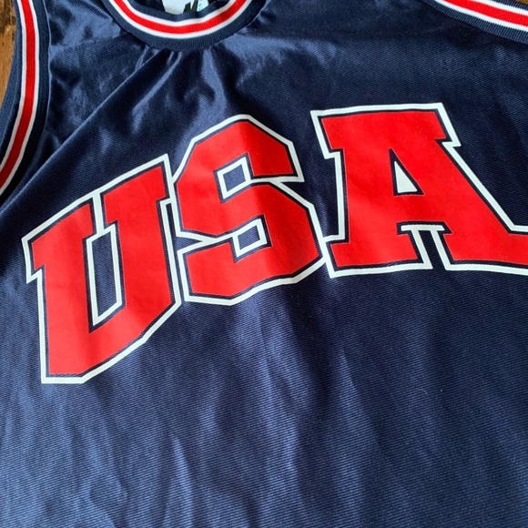 USA BASKETBALL SPORTS JERSEY 🇺🇸 - Picture 2 of 4